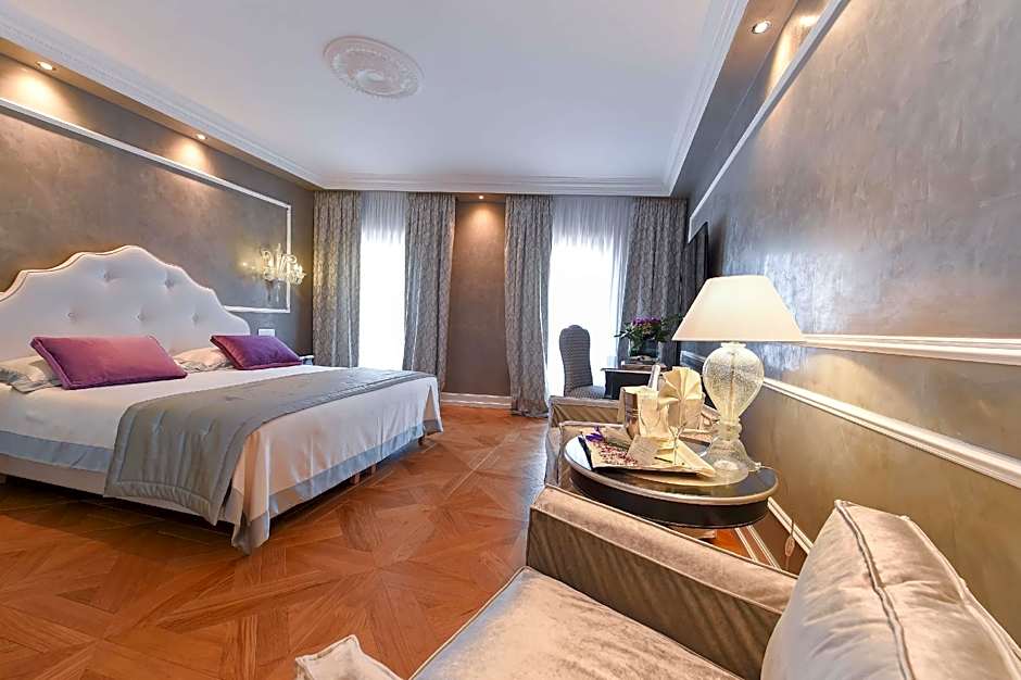 Savoia & Jolanda Hotel