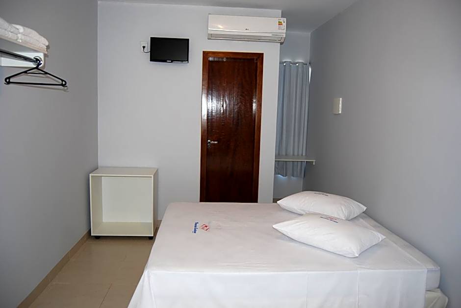 Pousada Santana - Trindade Goiás