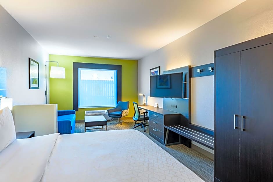Holiday Inn Express Hotel and Suites Bastrop By IHG