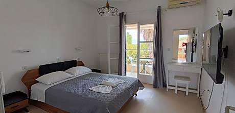 Superior Double or Twin Room with Garden View