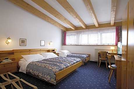Family Room with Mountain View