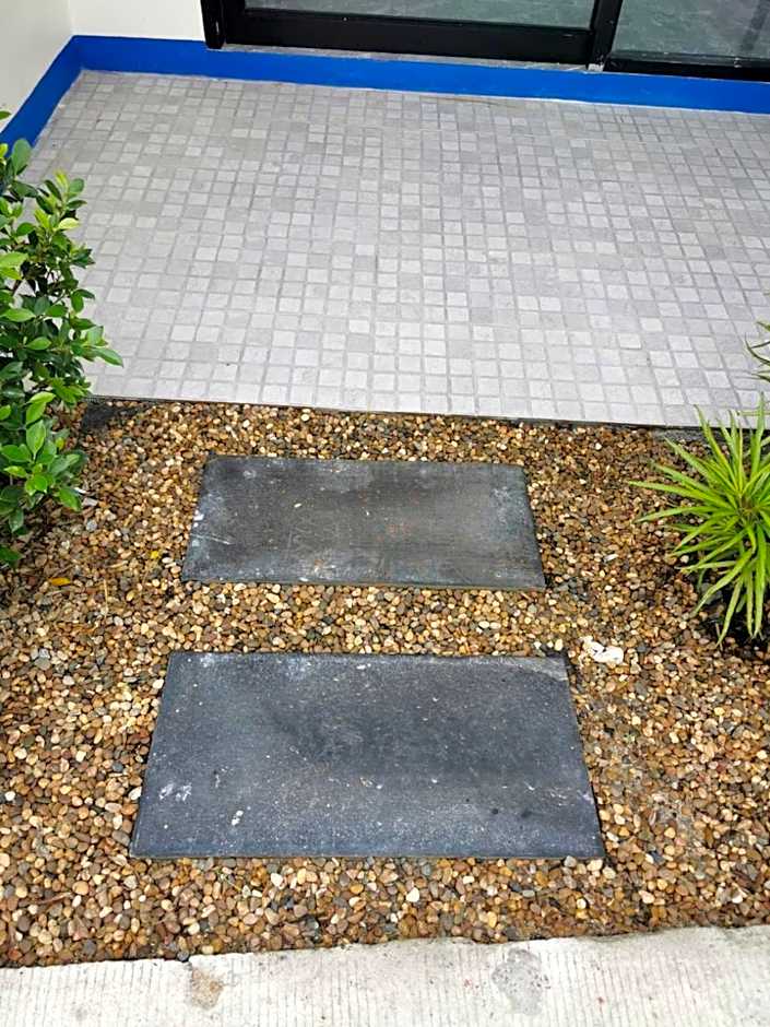 NST Boutique เอ็นเอสทีบูทีค