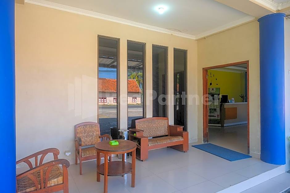 Hotel Andono near YIA Mitra RedDoorz