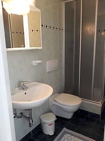 Family Room with Garden View