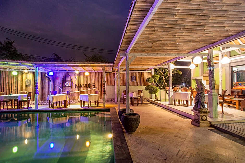 Nanuk's Bungalows