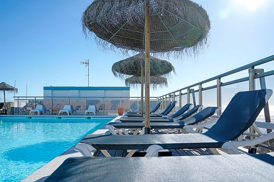Carvi Beach Hotel