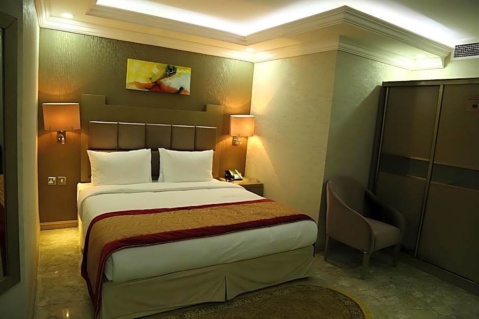 Sun And Sands Plaza Hotel