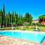 Residence with swimming pool immersed in the typical Tuscan countryside just 5 minutes from Massa Marittima