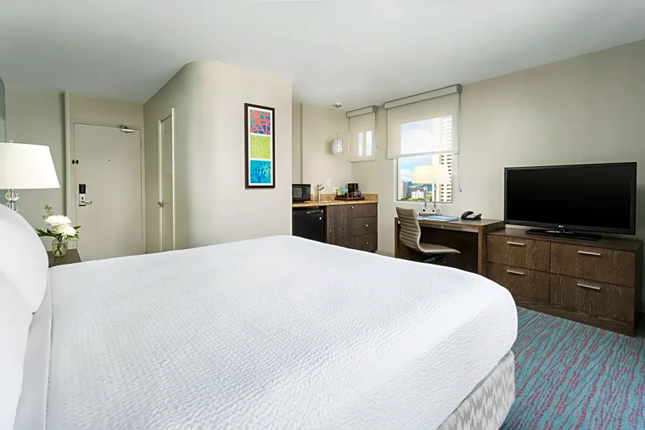 The Courtyard by Marriott Waikiki Beach