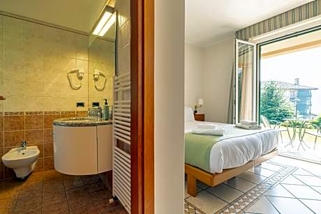 Double Room with Patio