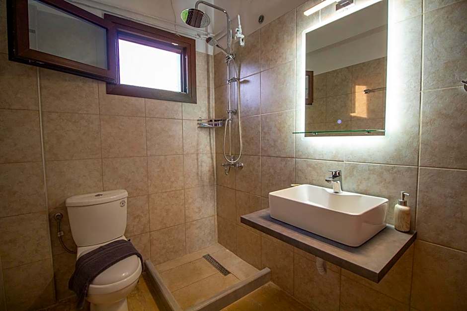 Harrys bar & apartments