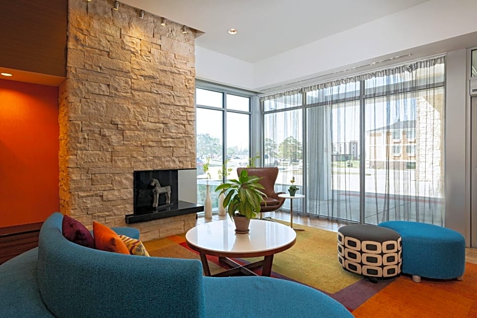 Fairfield Inn & Suites by Marriott Lincoln Airport