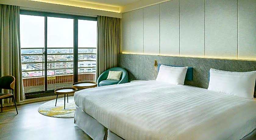 Metro Hotel