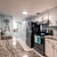 Relaxing Spacious Coastal 3bd Gulfport Paradise