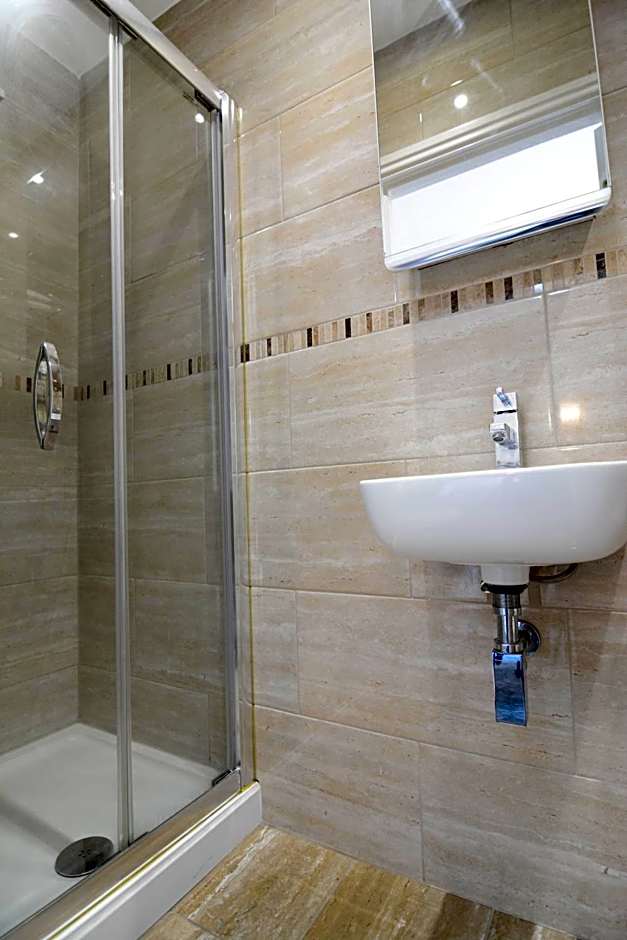 Clifton Villa - Southport