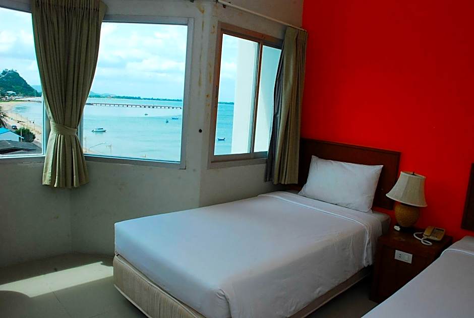 Prachuap Beach Hotel