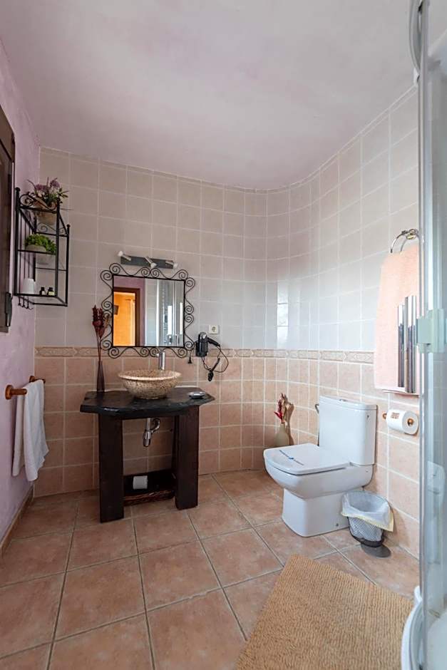 Photo 1 of 5 of Double Room