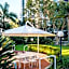 The Crest Apartments - Main Beach
