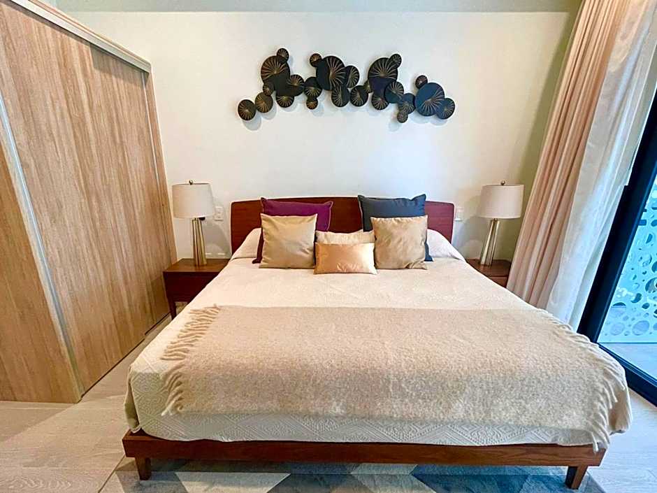 The Boat Condo by Andiani Travel