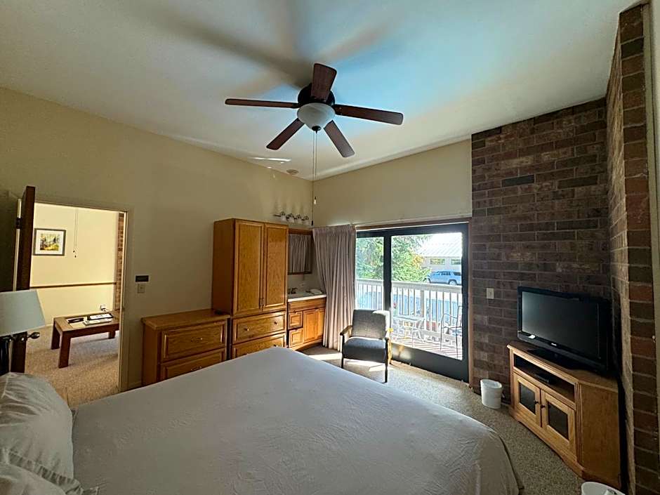 Shadow Mountain Lodge