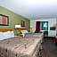 AmeriVu Inn and Suites - Hayward