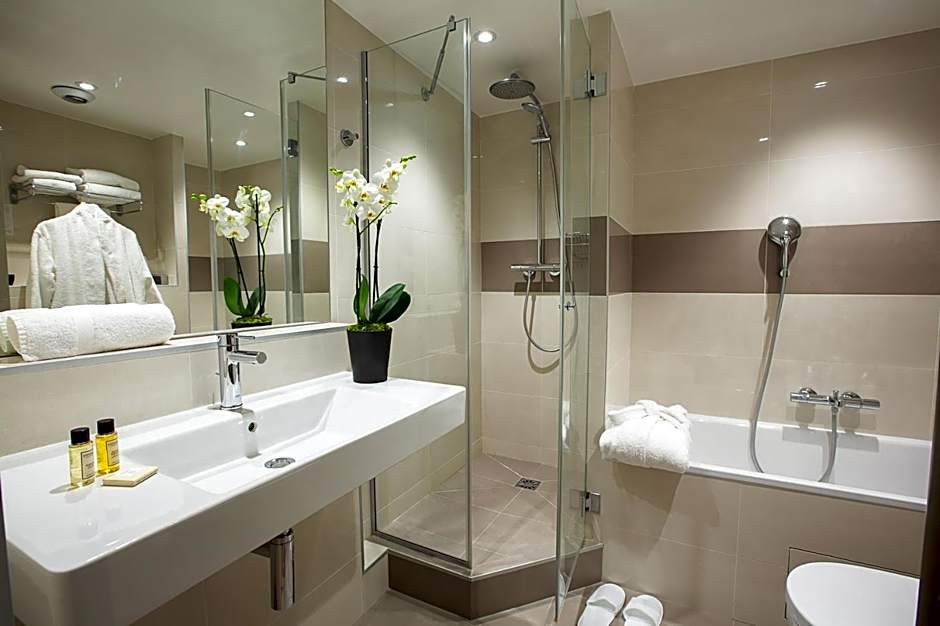 Hotel Montbriand Antony - Ancien Alixia