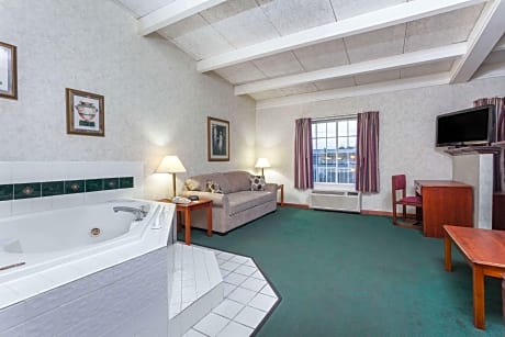 1 King Bed, Studio Suite, Non-Smoking