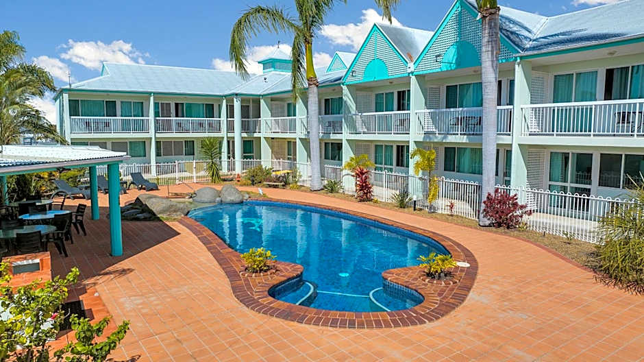 Reef Adventureland Motel