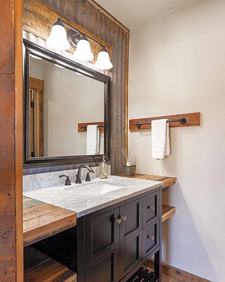 The Adventure Inn Yellowstone