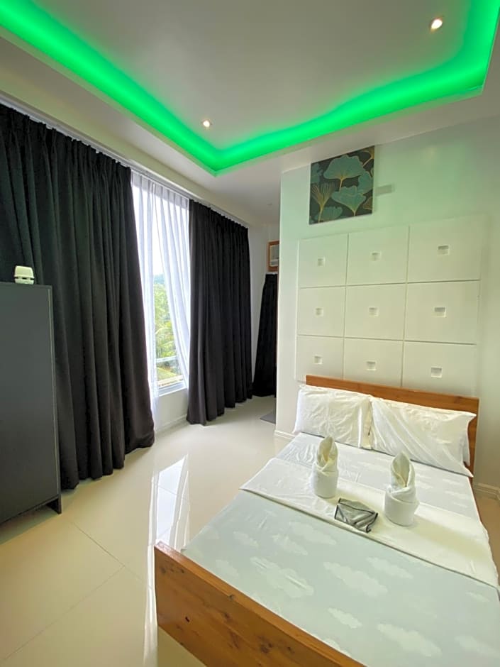 The Marc Vannelli Oslob