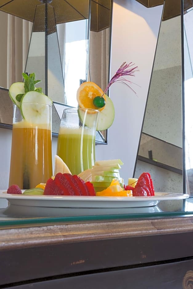 Castillo Del Bosque La Zoreda