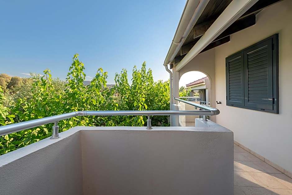 Nancy - Chara Apartments