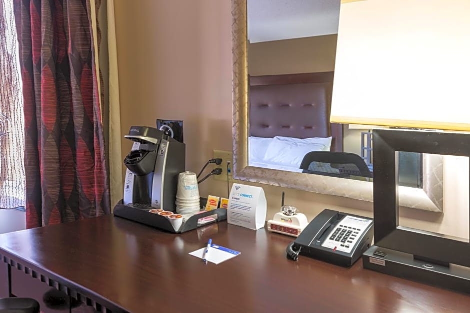 Holiday Inn Express Hartford Newington By IHG