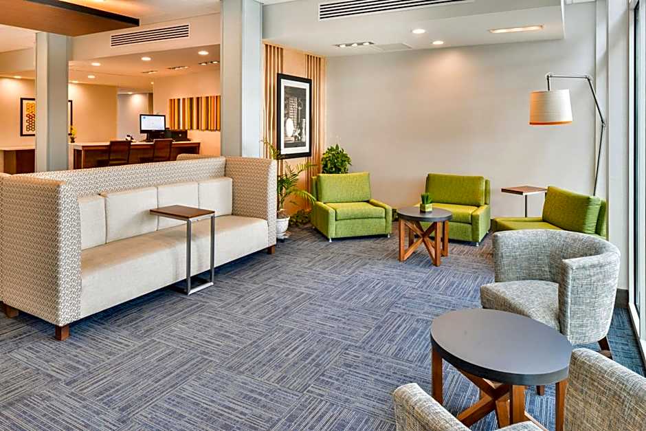 Holiday Inn Express & Suites Salem By IHG