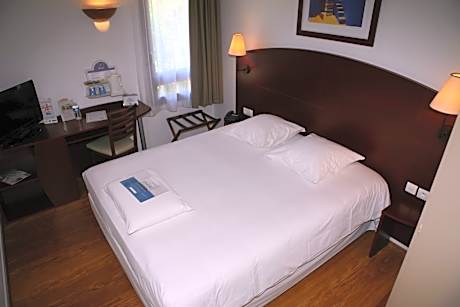 Double Room with 1 Double Bed