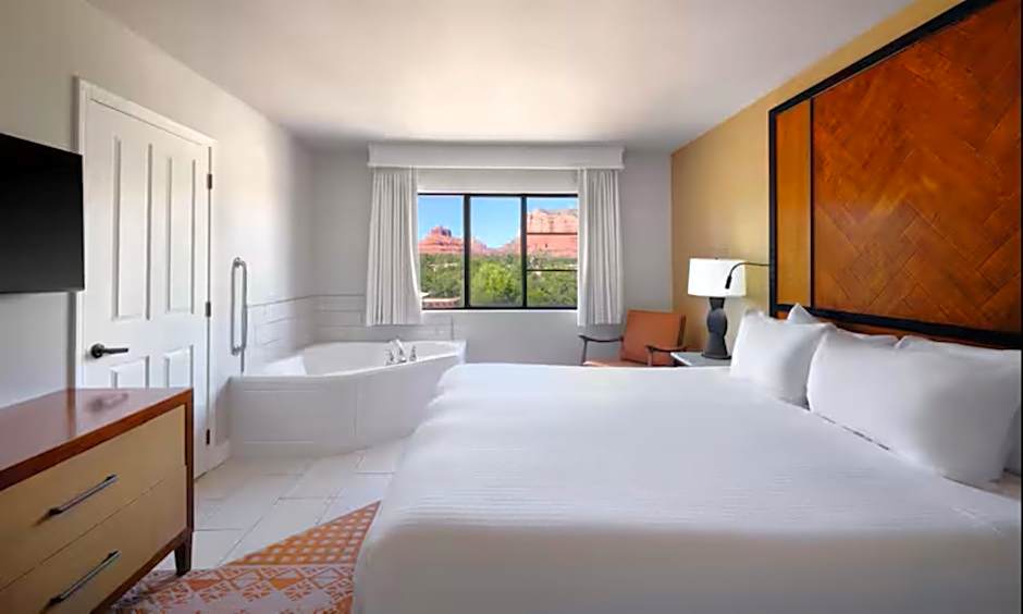 Photo 1 of 2 of 1 King Bed Suite, Whirlpool, Red Rock View, Balcony