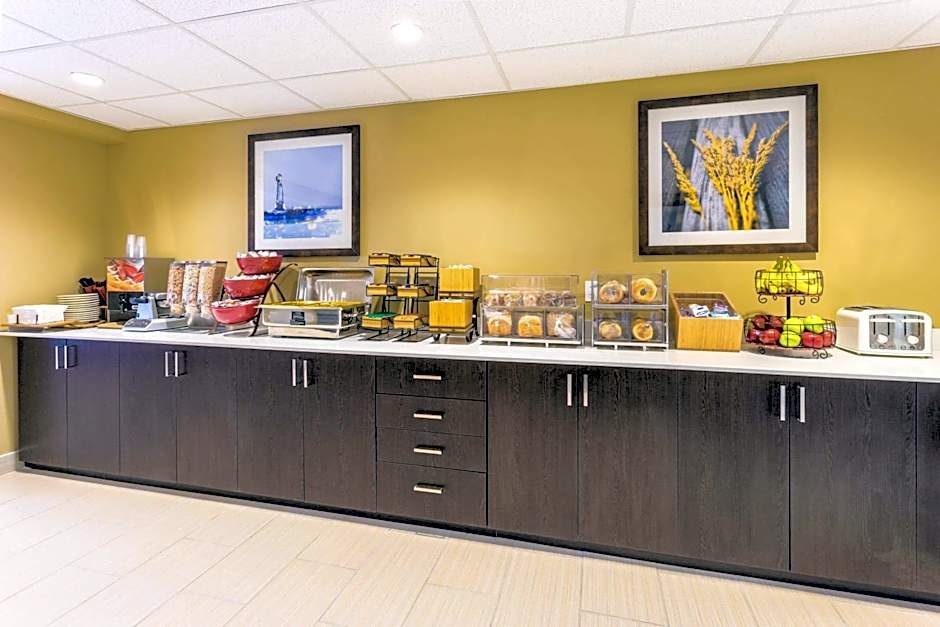 Microtel Inn & Suites By Wyndham Whitecourt