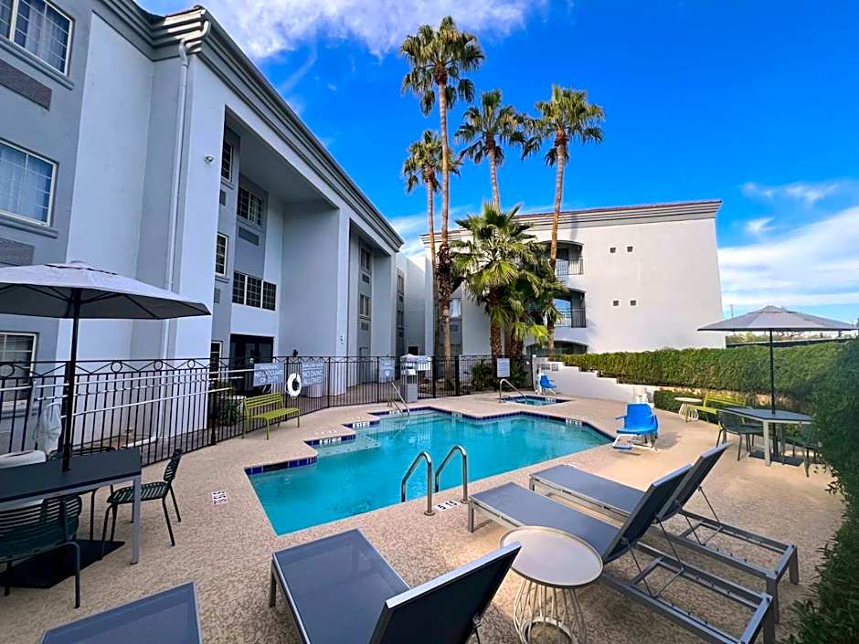 Spark by Hilton Glendale Peoria Phoenix North