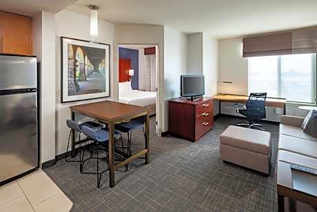 Two-Bedroom Suite with Roll-In Shower - Mobility Accessible