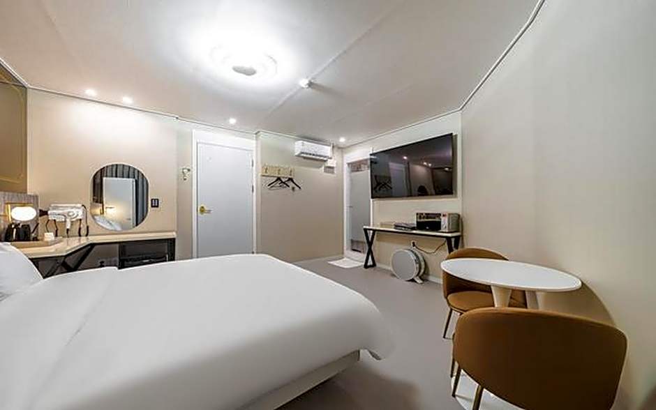 Incheon Unseodong DK Airport Hotel