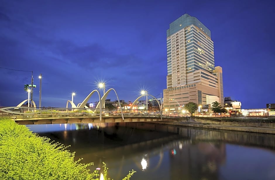 Jungli Le Midi Hotel