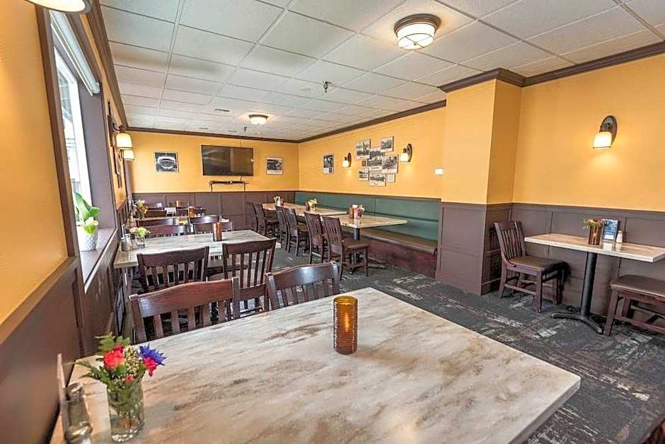 The Landing Hotel