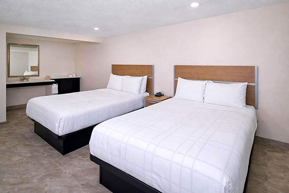 Super 8 by Wyndham Bakersfield CA Near Airport
