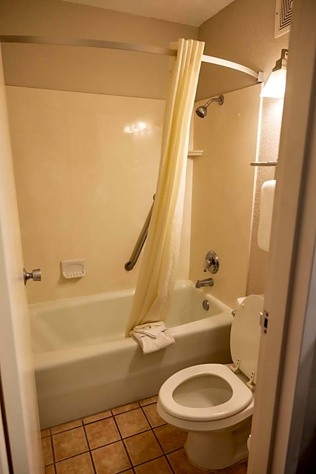 Quality Inn & Suites Lake Havasu City