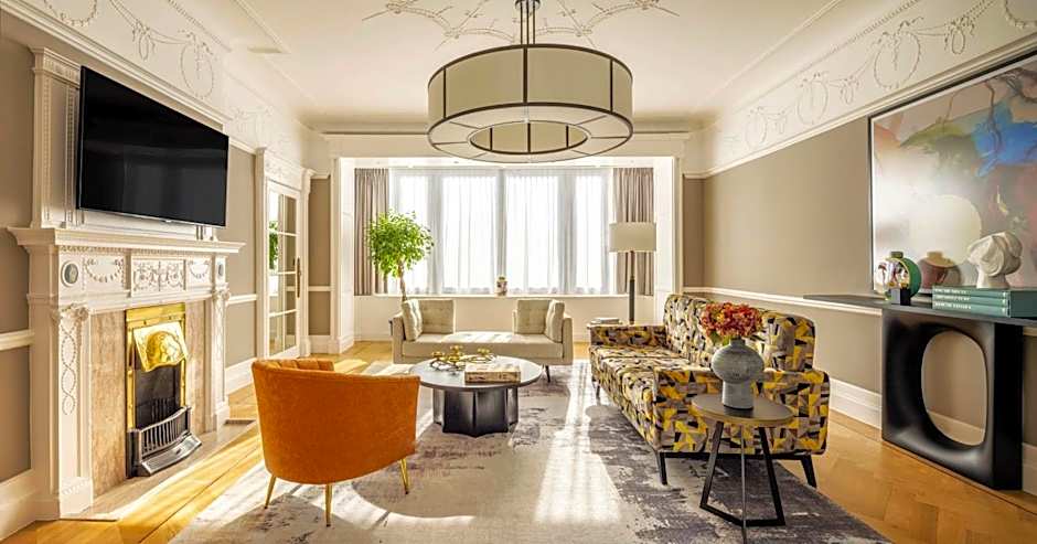 DoubleTree By Hilton Brussels City