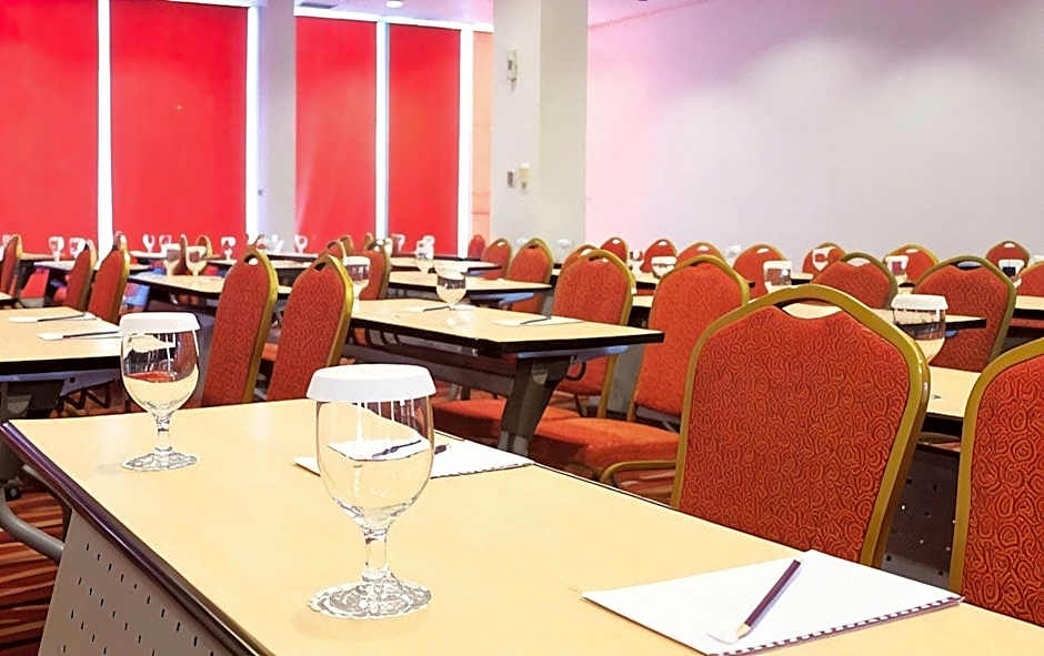 Fame Hotel Gading Serpong