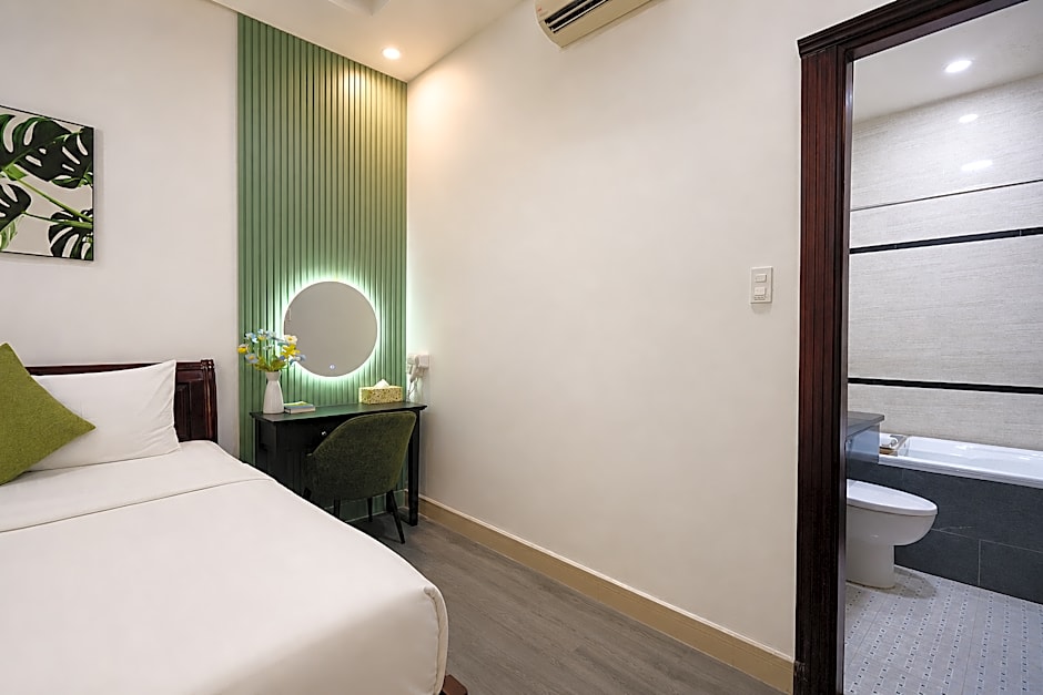 Cactusland Hotel Tan Binh