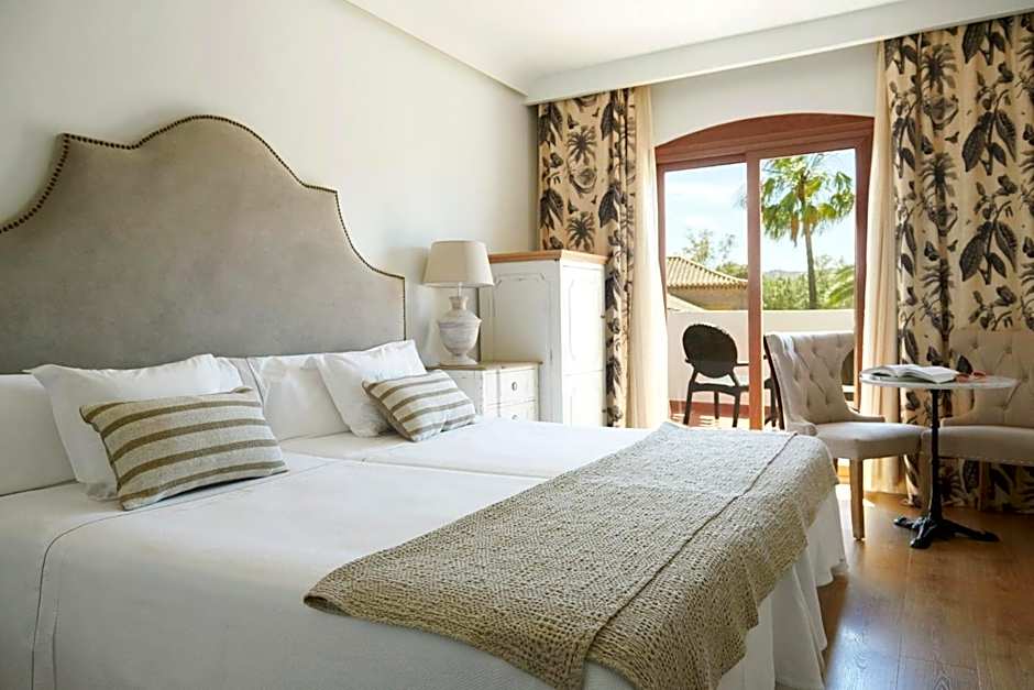 B Bou Hotel La viñuela & Spa