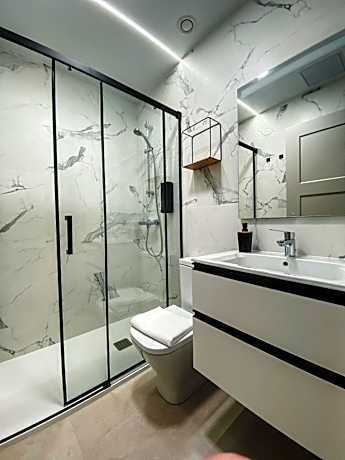 Casa San Juan - Habitaciones privadas Logroño