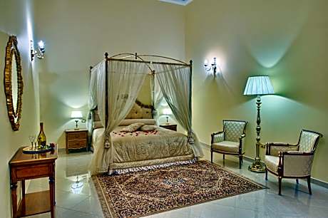 Superior Suite with Spa Bath